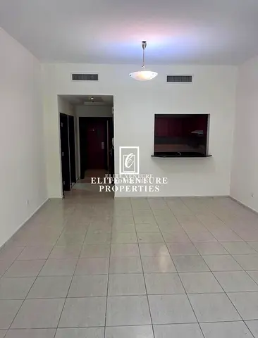 VACANT | SPACIOUS | PRIME LOCATION