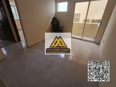 تقع الشقة في موقع حيوي على شارع الكويت بمنطقة النعيمية 2 وقريبة من جميع الخدمات الأساسية مثل الأسواق والمواصلات والمدارس مع سهولة الوصول إلى الشارقة و