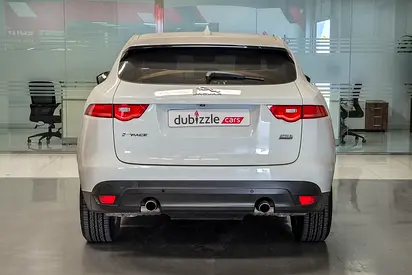 2019 Jaguar F-PACE photo 7