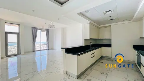 full water canal views , excellent condition , vacant