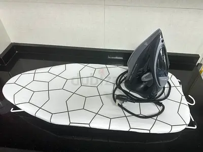 Steam Iron with Compact Ironing Board - perfect Condition