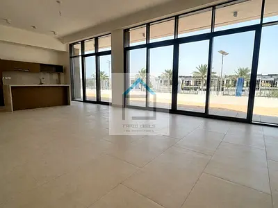 4BR+M Independent Villa Facing Pool and Park