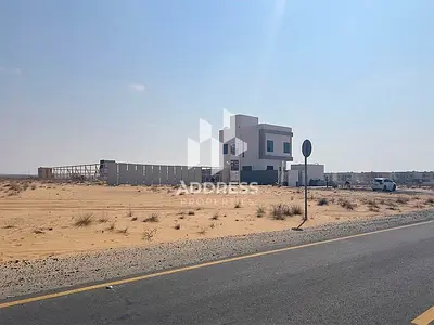 أرض سكني في روضة القرط مقابل المسجد وقريبة من الحديقة، موقع مميز وسعر منافس، تملك حر للجنسيات العربية