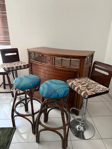 Bar table with 4 chairs