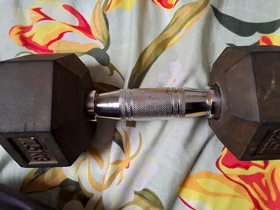 Single 7.5kg Hex Dumbbell – Used, Solid Rubber Coated