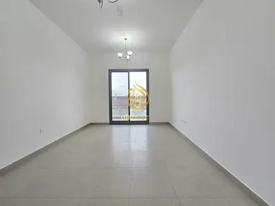 Brand New Studio Apartment//Balcony//All Amenities//Parking