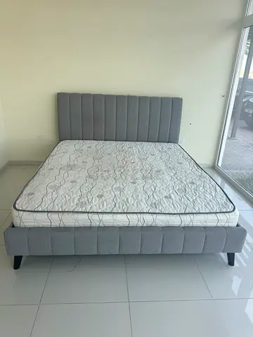 Bed King size 180x200 with mattress