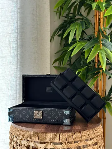 Louis Vuitton Damier 8 watch case ⌚