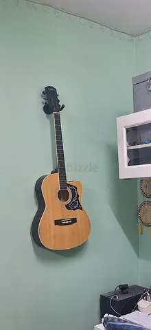 full-size semi acoustic guitar – performance and beginners