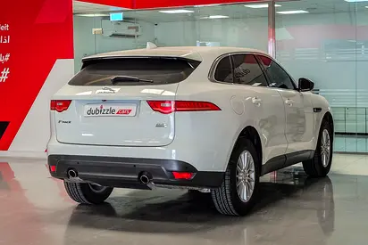 2019 Jaguar F-PACE photo 6