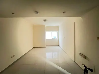 شهر مجانا غرفة وصالة بمساحات واسعة اطلالة مفتوحة تشطيب حديث غرفة ماستر تشطيب حديث قريب من جميع الخدمات