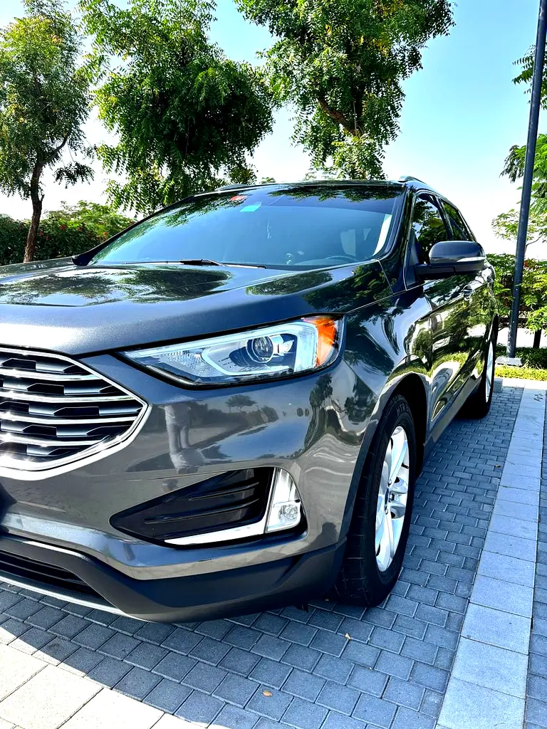 Ford Edge 2019 — photo 1 of 16