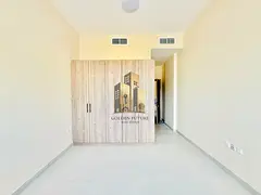 Brand new 1-br // built in wardrobe // bigger sized // ready to move