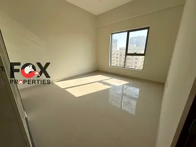 ارقى ثلاث غرف وصاله في عجمان بموقع النعيميه 1 \سهل الخروج لدبى والشارقه \ مع بلكون باطلاله مفتوحه \ خزائن بالحائط \ مع 3 حمام \ تكييف مركزى