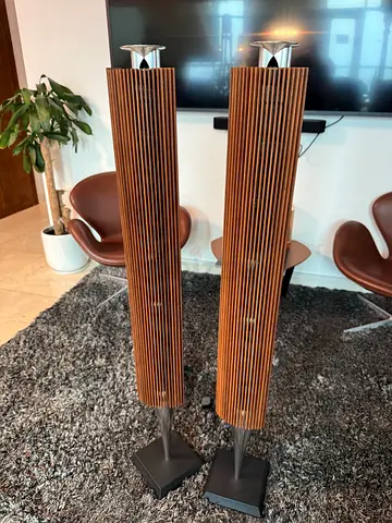 Bang and Olufsen Beolab 18 Speakers, Walnut frets, floor base - pair of 2