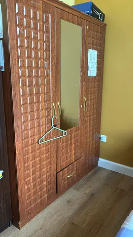 3 door cupboard