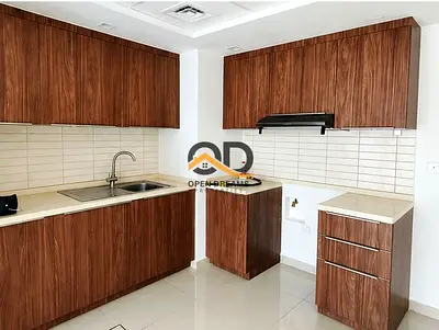 L-shape kitchen || Laundry Room || Pool View || Spacious Layout
