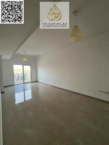 غرفه وصاله من اكبر المساحات 2 حمام مع بلكونه صاله منفصله فى المويهات عجمان