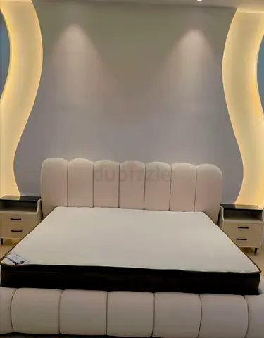 Modern customize upholstered king bed with mattress