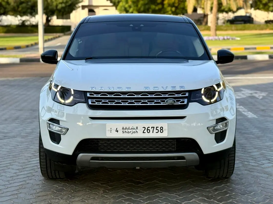 Land Rover Discovery 2015 — photo 1 of 20