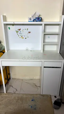 White colour attractive Computer Table for Sale