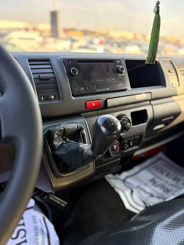 2017 Toyota HIACE 照片 9