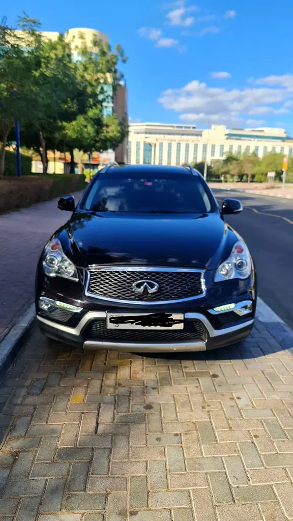 Infiniti QX50 2017 — photo 1 of 4