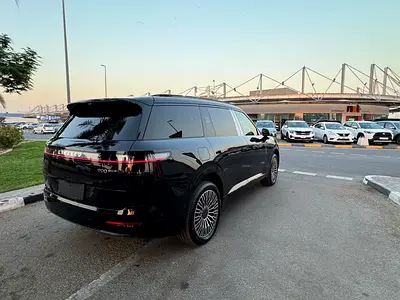 صورة 17 لـ 2025 LYNK & CO 900
