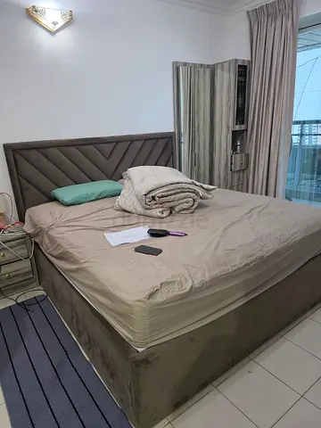 King size hydraulic bed with storage