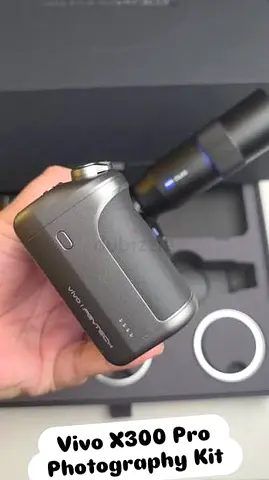 Vivo X300 Pro with Photography Kit — Handheld