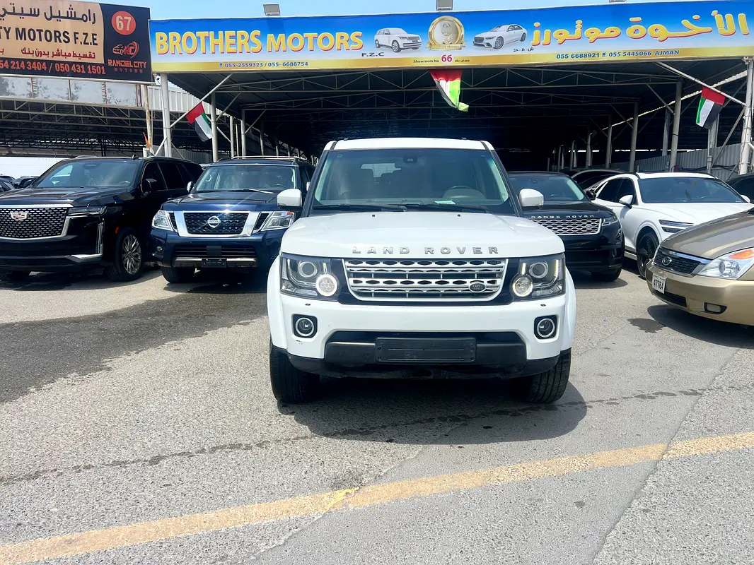 Land Rover LR4 2016 — photo 1 of 19