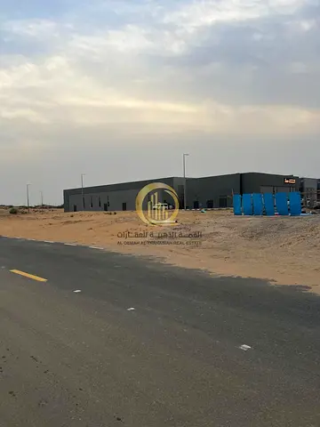 للبيع ارض سكني تجاري في منطقه مزيرعه جسر خميسه اماره الشارقه  مساحه 2500 قدم مربع  بتصريح بناء ارضي + اتنين سكني في موقع ممتاز جدا