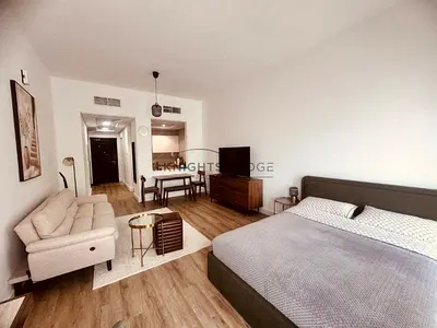 Renovated Studio | Nr Metro- Short Term Available