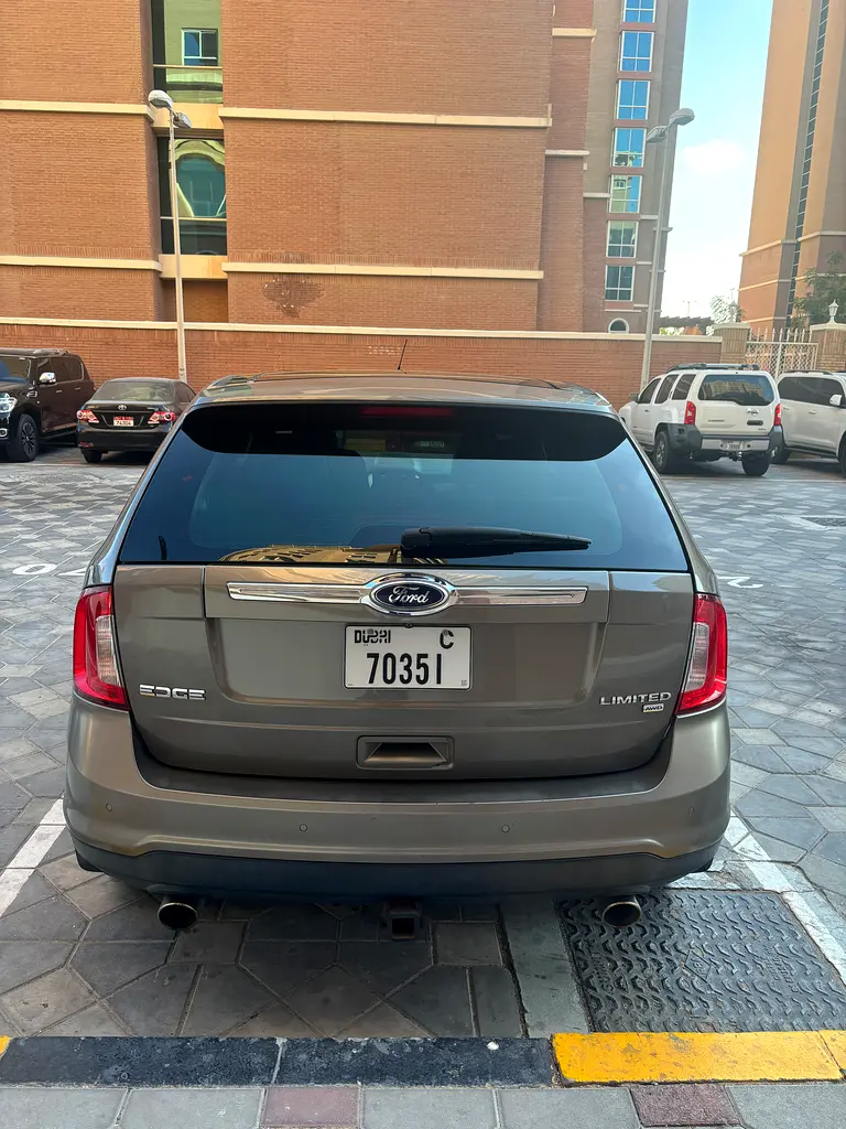 Ford Edge 2013 — photo 1 of 8