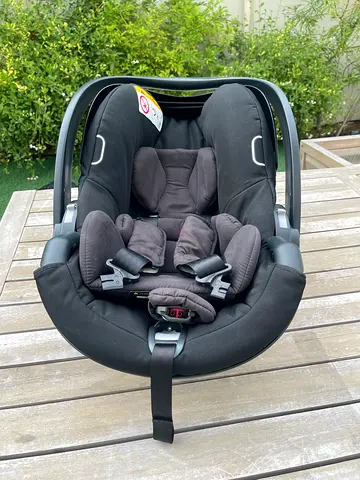BABYZEN BeSafe Infant Car Seat – Excellent Condition