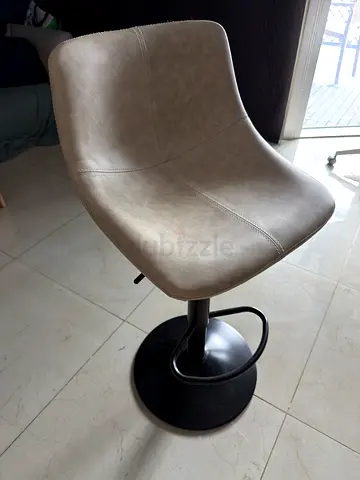 Bar stool