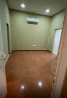 Al Qouz big size room available extra storage