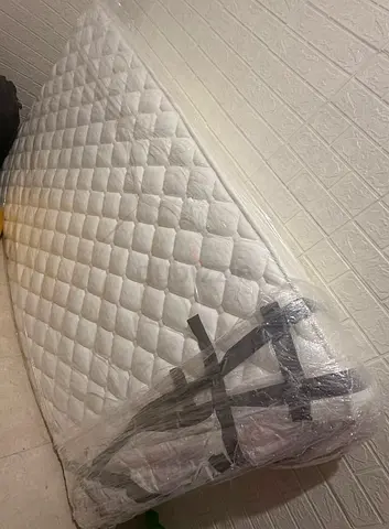 Medical mattres wrapped with original packaging, lightly used (200x 140). Perfect condition.