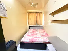 Fully furnished small room with sharing bathroom near Abuhail metro in Al Shaab, Hor Al Anz.