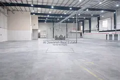 Warehouse for rent, 32,515 sq ft, 550 kW, on the main street, corner location, suitable for companie