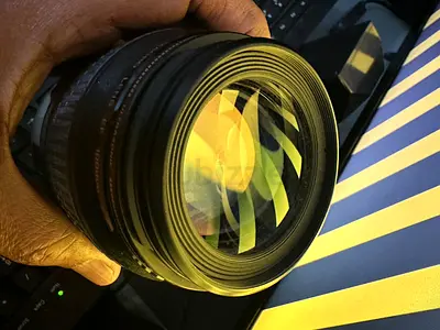 Canon EF 100mm Macro f/2.8 Lens (Full Frame)