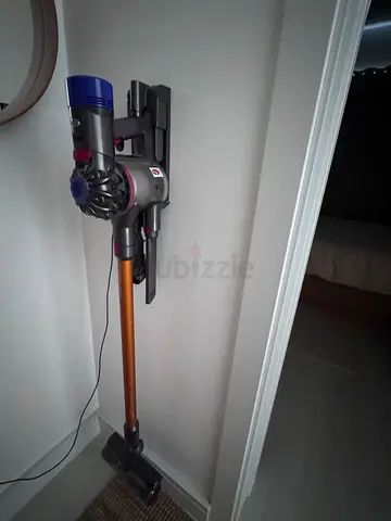 Dyson Hoover v8