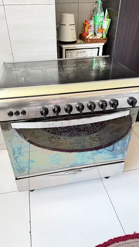 Used freestanding gas oven and stove, good working condition!!