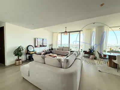 Grand Living Space | Vibrant City Views | Upscale