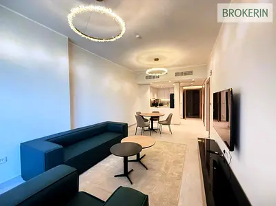Bright Fully Furnished Unit + Easy Connectivity