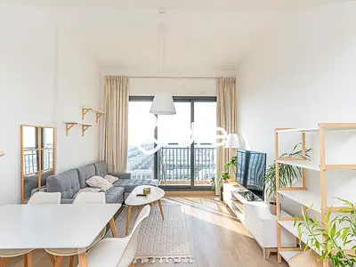 Brand New | Townhouse View | Bright | High Floor