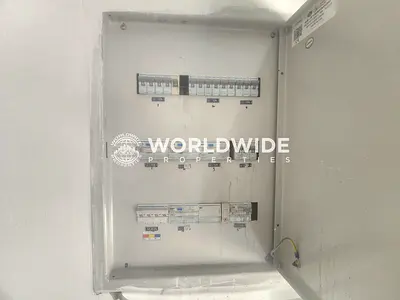 مستودع أرضي بالكامل! مساحته 2300 قدم مربع للإيجار مع كهرباء بقدرة 50 كيلوواط في منطقة الجرف الصناعية، عجمان