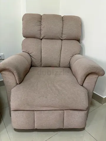 Large Beige Recliner/Armchair - Comfortable Single Seat