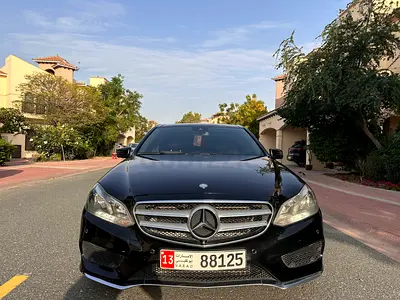 Mercedes E400 (GCC-Full service history)