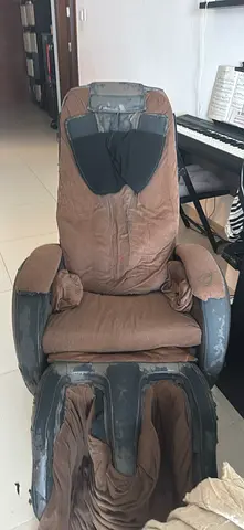 Used brown electric massage chair – Isukoshi